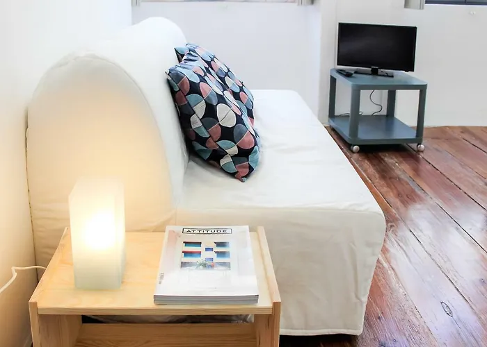 Bonjardim Flats - T1 *